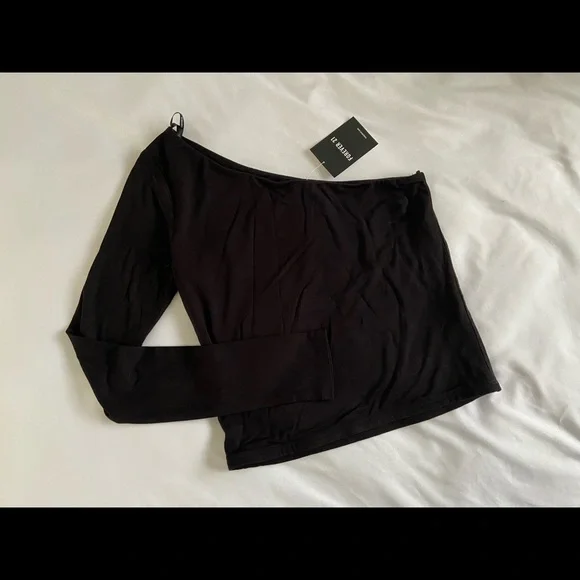 Woman’s top (blouse) bundle - Picture 7 of 9